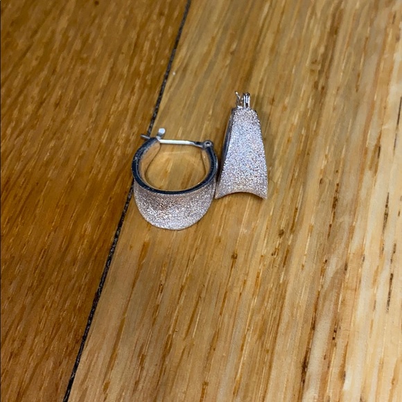 Stamped 925 sterling silver earrings - Picture 2 of 2